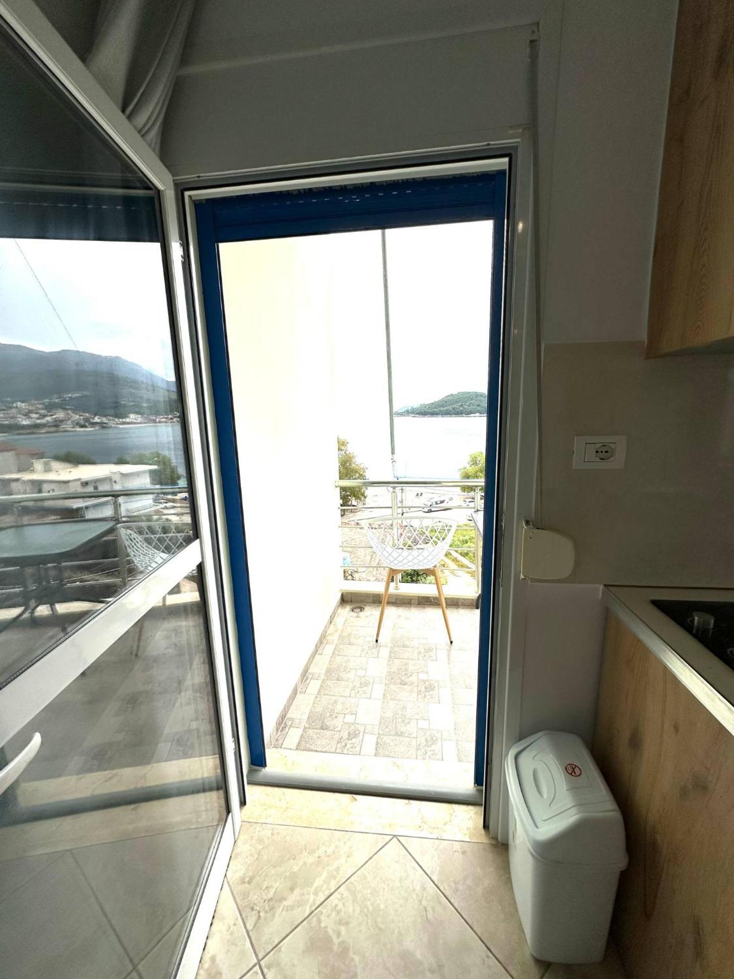 Rooms With View Himare Room photo
