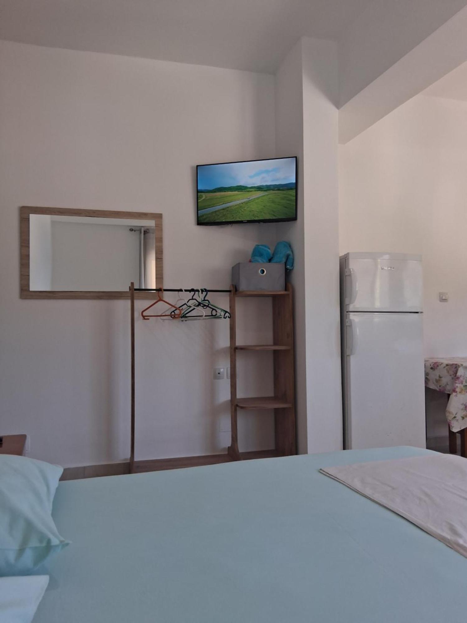 Rooms With View Himare Room photo
